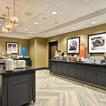 Hampton Inn & Suites Detroit/Warren Bagian luar foto