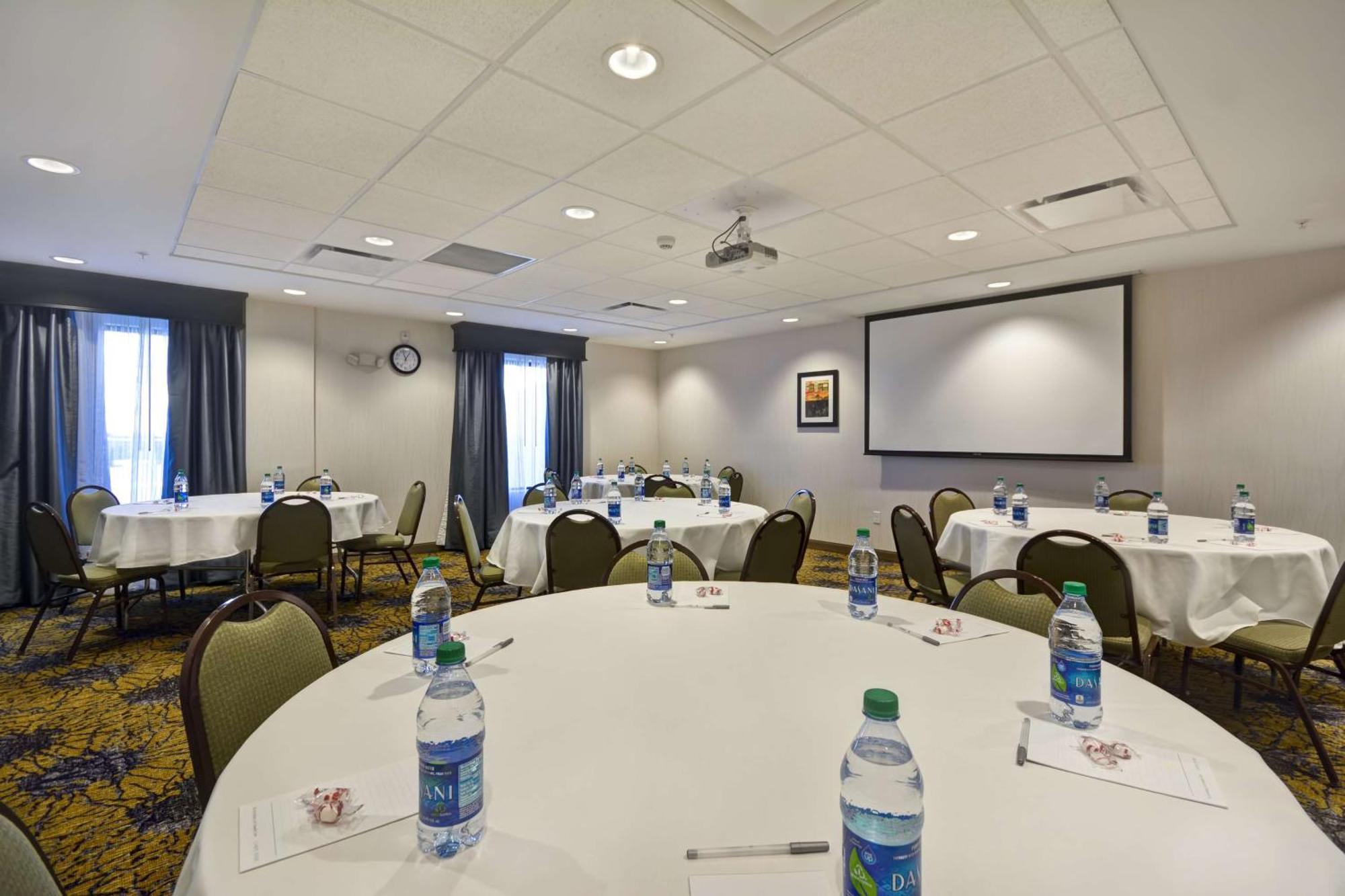 Hampton Inn & Suites Detroit/Warren Bagian luar foto
