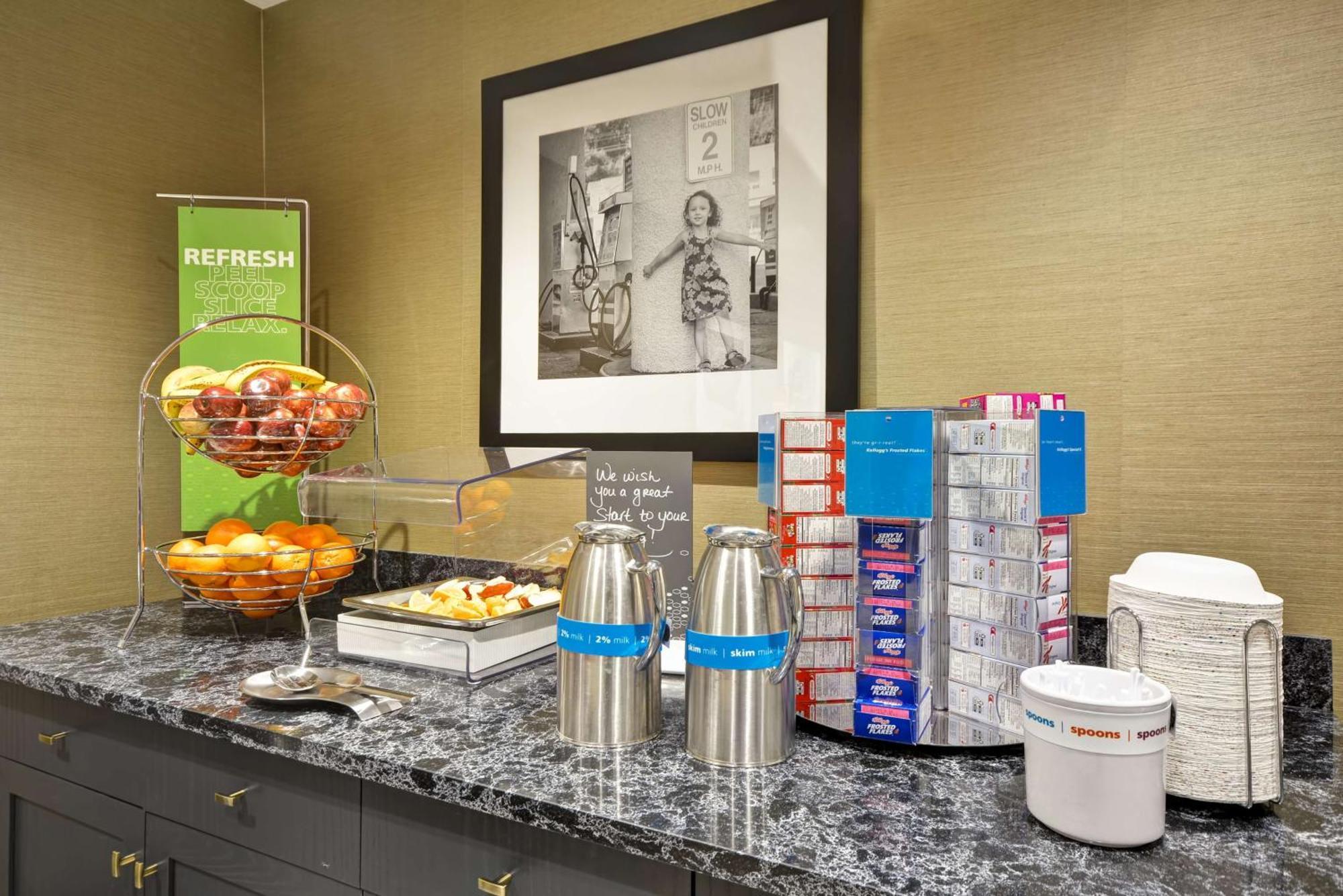 Hampton Inn & Suites Detroit/Warren Bagian luar foto